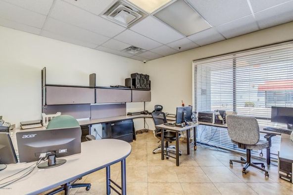 7118 W Frier Dr, Glendale, AZ 85303